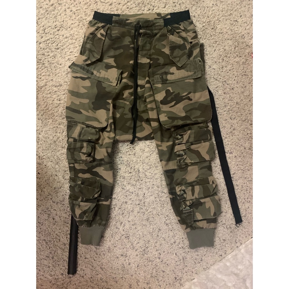 SOLD ON DEPOP Ben Taverniti unravel project jogger